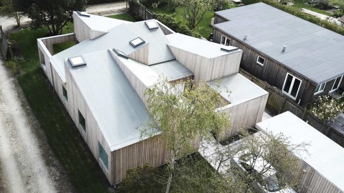 Дом-крыша (The Roof House) в Дании от Sigurd Larsen. Дом-крыша (The Roof House) в Дании от Sigurd Larsen.