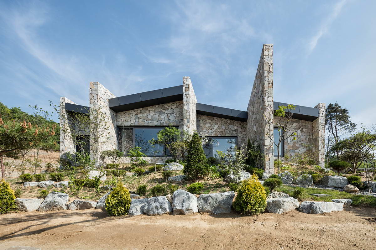 Каменный дом в Южной Корее