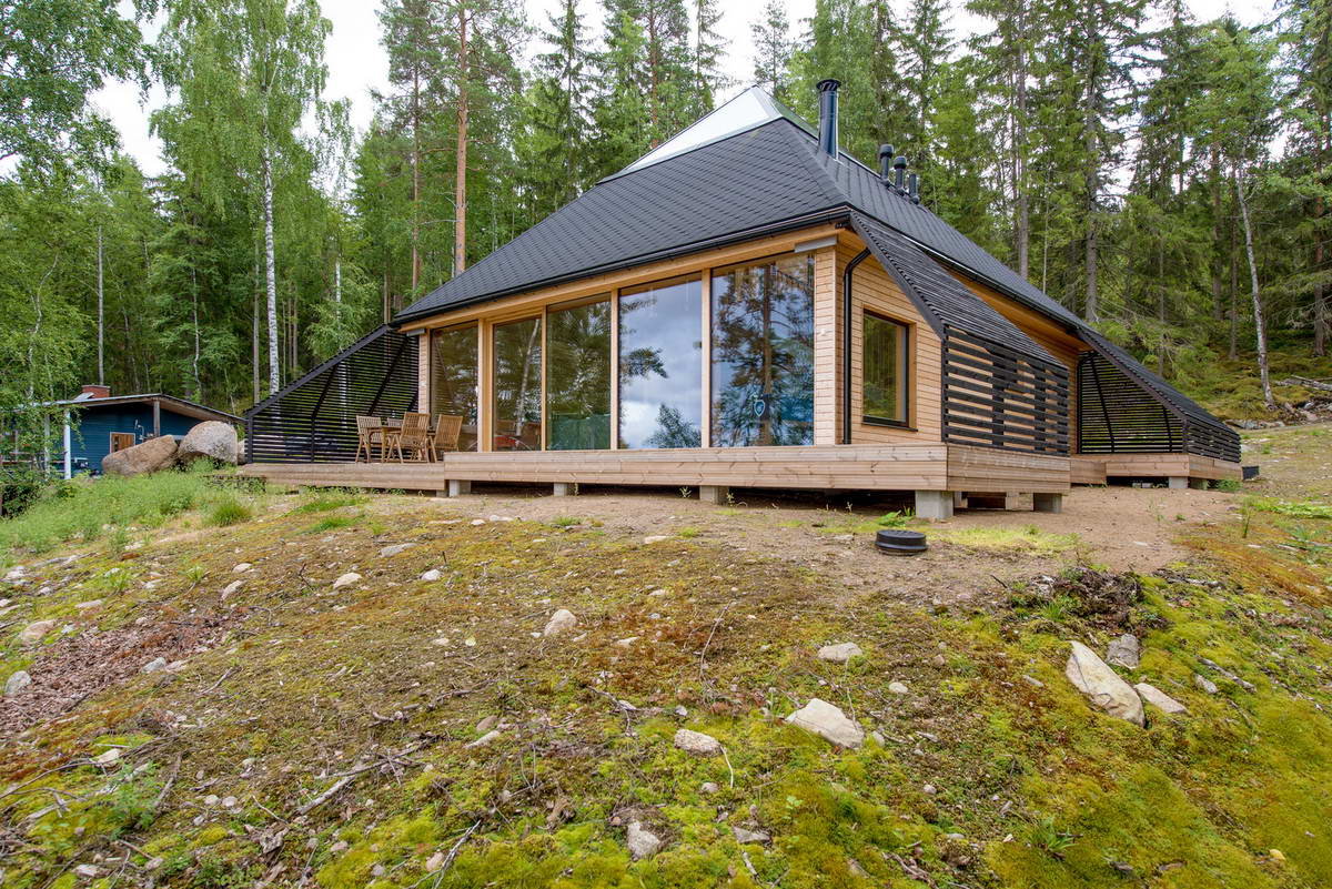 Деревянный дом-пирамида в Финляндии