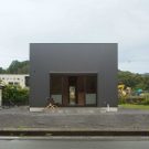 Чёрный дом в стиле "минимализм" в Японии