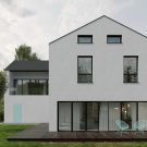 Дом для простой жизни (Easy Living House) в Польше от Marmur Studio.