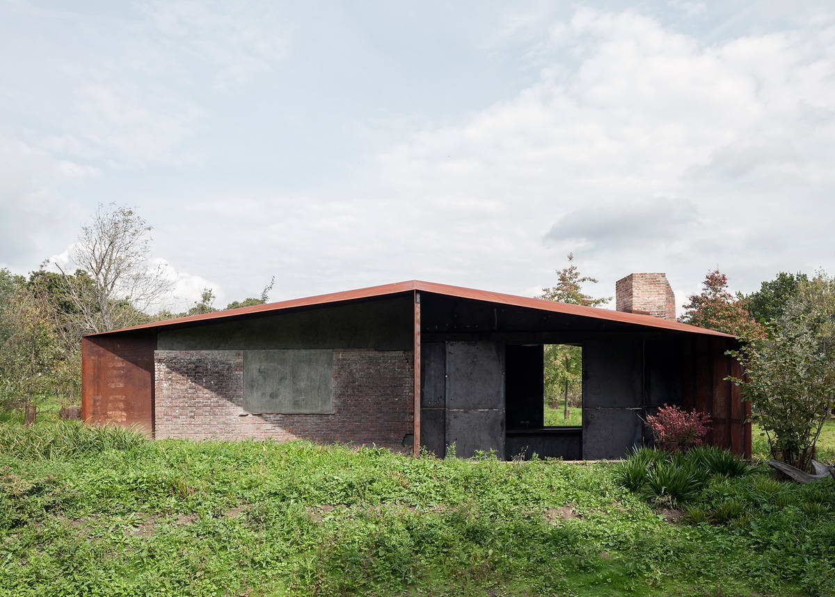 Два павильона (Two Pavilions) в Англии от Carmody Groarke.