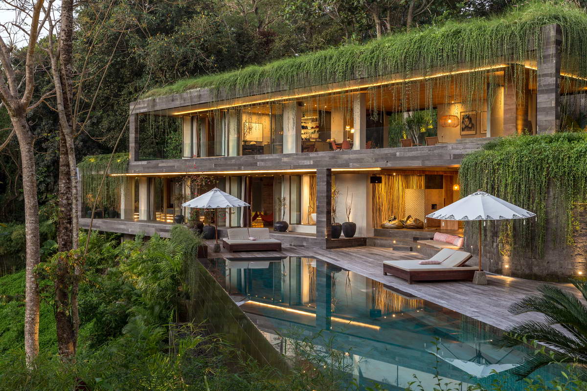 Дом в джунглях Индонезии