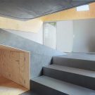 Изогнутый дом в Швейцарии от Daluz Gonzalez Architekten.