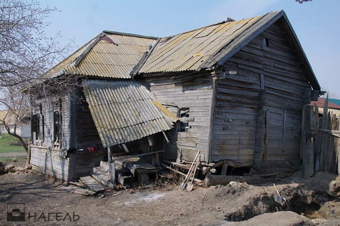 Реставрация русского деревянного дома в поволжской деревне