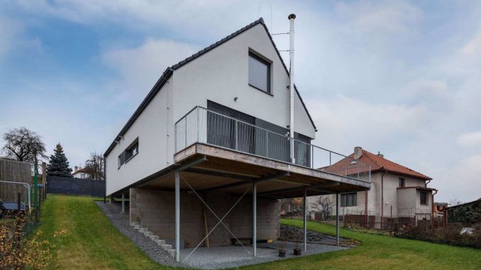 House Praha-Kyje 1