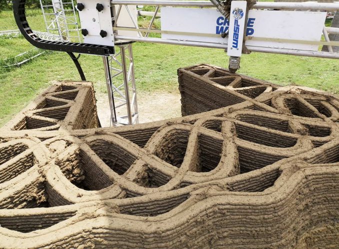 Дом, напечатанный на 3D-принтере из глины