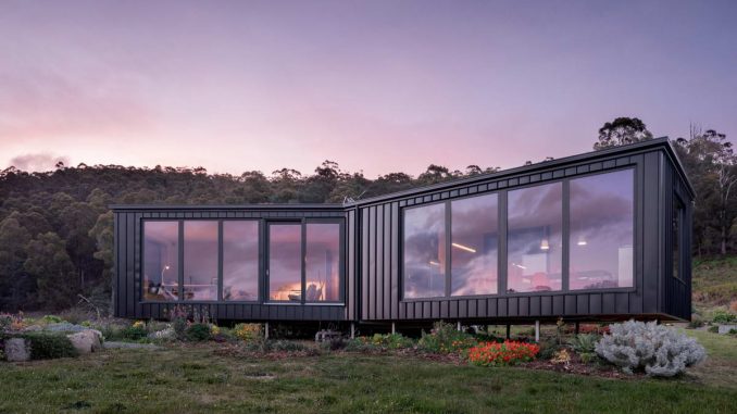 Загородный деревянный дом в Австралии