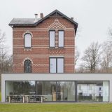 Плюс дворик, кухня и гостиная: расширение старого дома в Бельгии