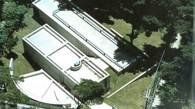 Image Sources: Image 1_Aerial View Koshino House_©Wikiarquitectura Бетонный минималистский дом на ландшафте в Японии