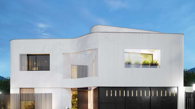Casa Ferrum Белый дом с закруглёнными углами в Мексике