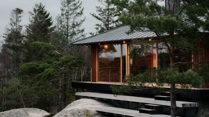 Дачный домик с видом на море в Норвегии