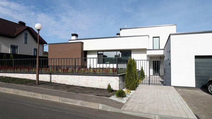 Balance House 1 Загородный дом в стилистике баухаус под Пензой