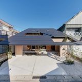Дом с высокой сейсмостойкостью и открытым пространством в Японии