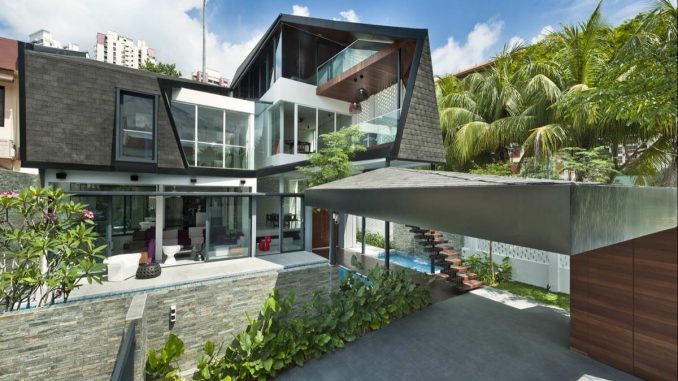 The Re-wrapped House 1