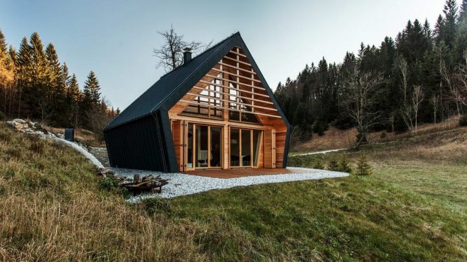 The Wooden House 1 Деревянный дом для отдыха площадью 82 м2 в Словении