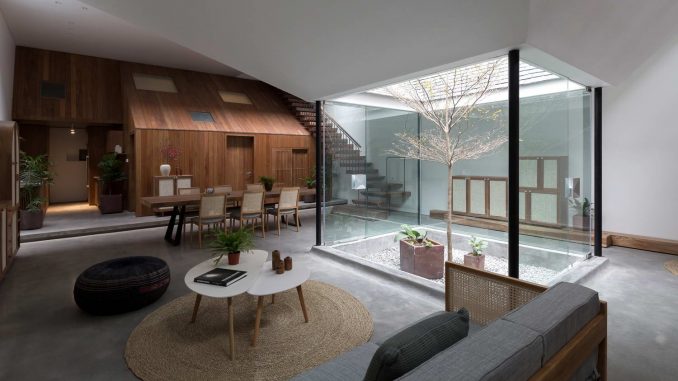 Hopper House 35 Дом с глубоким двором во Вьетнаме