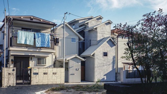 House in Kohshien 1 Дом из домиков в Японии