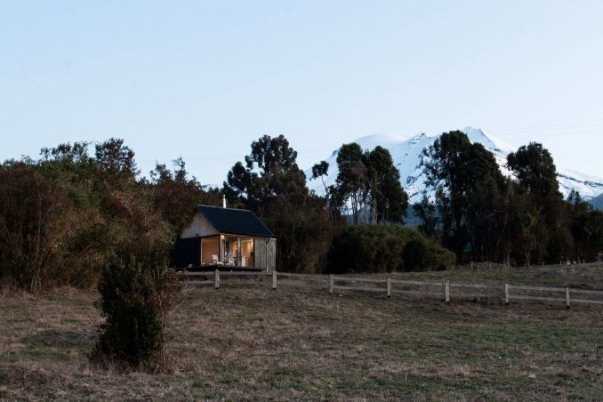 Очень маленький дачный домик в Чили 