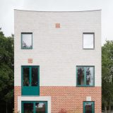 Простой кирпичный дом в Голландии