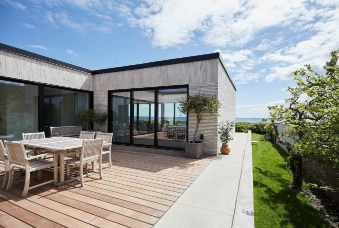 Дом с видом на море в Дании 