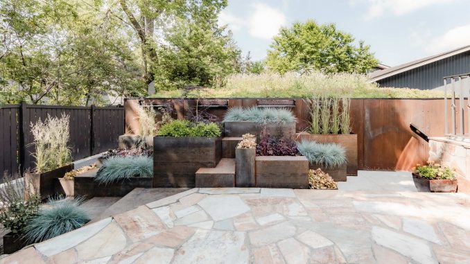 Garden Garage 1