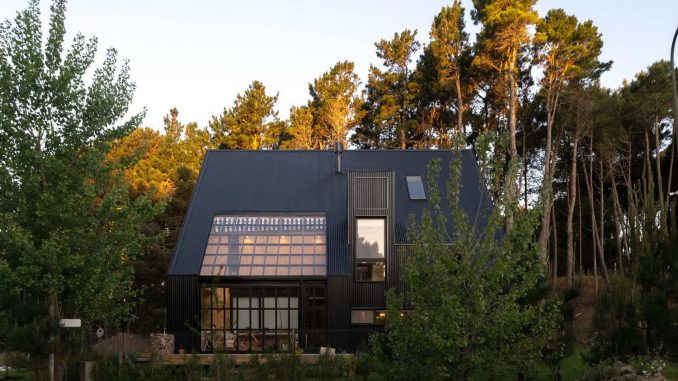 Casa CMMY 1 Дом, как "контейнер" для внутреннего пространства в Аргентине