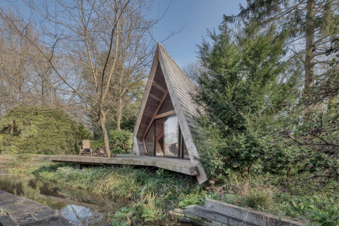 Гостевой домик у ручья площадью 25 м2 в Англии 