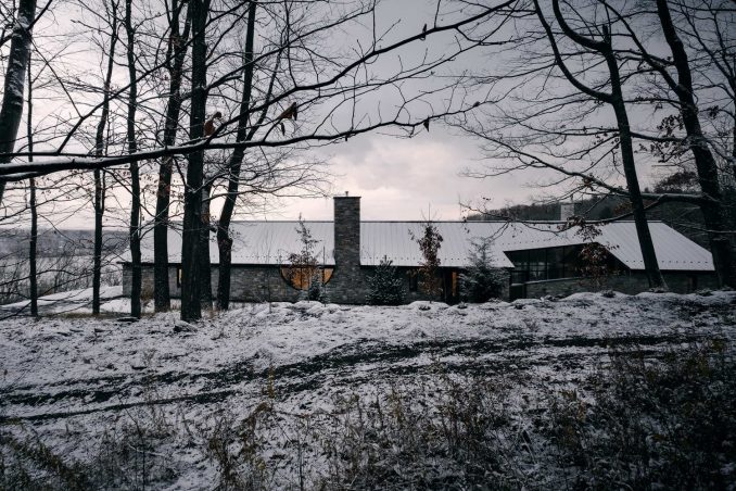 Дом-сарай у виноградника в Канаде 