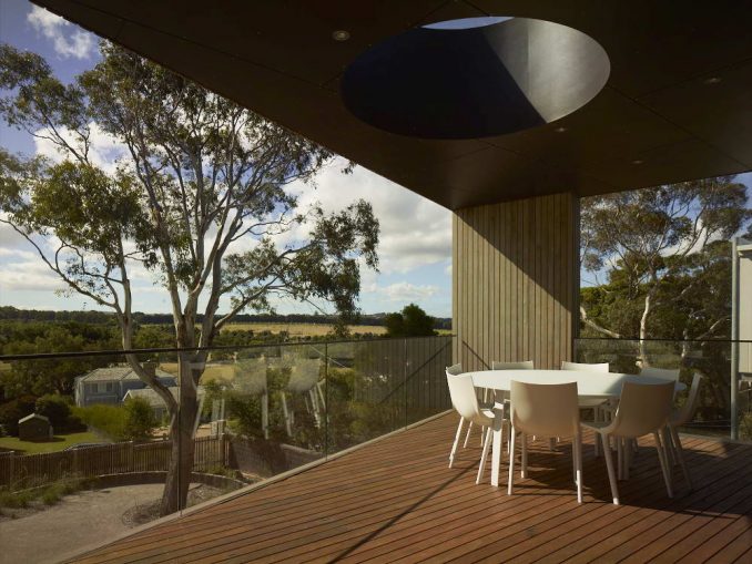 Дом для отдыха на утёсе в Австралии 