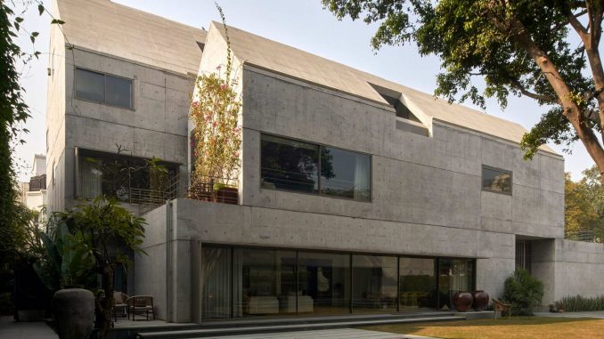 Prism House 2 Большой дом для трёх поколений в Индии
