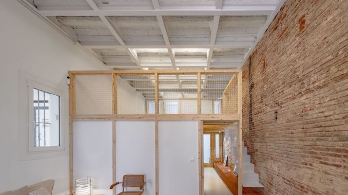 Carles House 1 Реконструкция старого дома в Испании