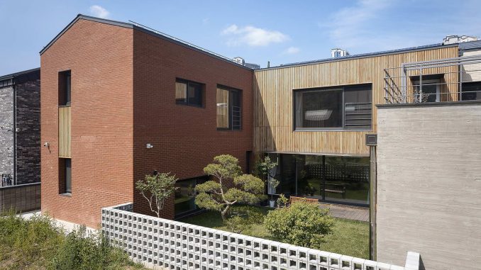 Saesoldong House I 2 Дом для пенсионера с двором и террасой в Южной Корее