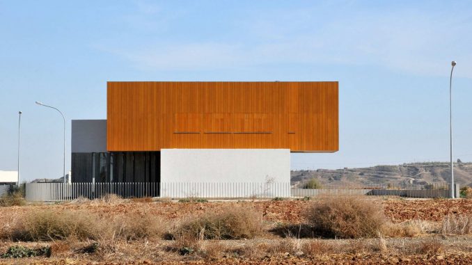 House 0405 5