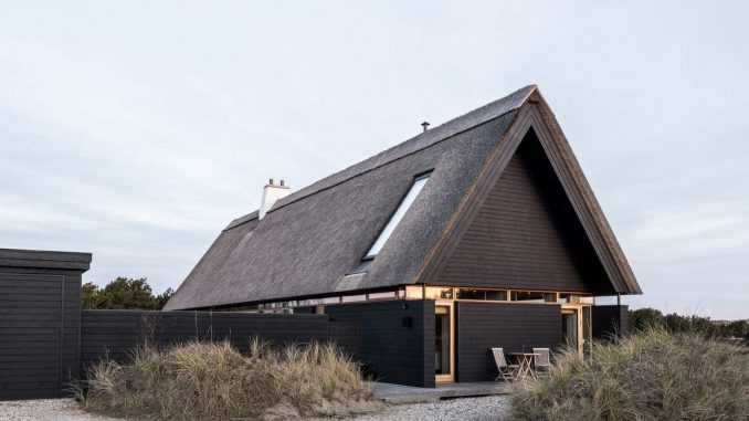Skagen Klitgard House 4 Новый дом для трёх поколений с традиционной соломенной крышей в ДАнии
