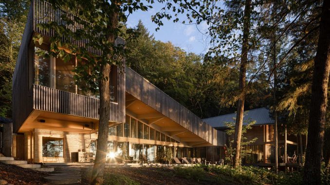 Chalet Vale Perkins 1